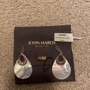 EXCELLENT CONDITION!!! John Hardy Dot Mother of Pearl Drop Earrings!